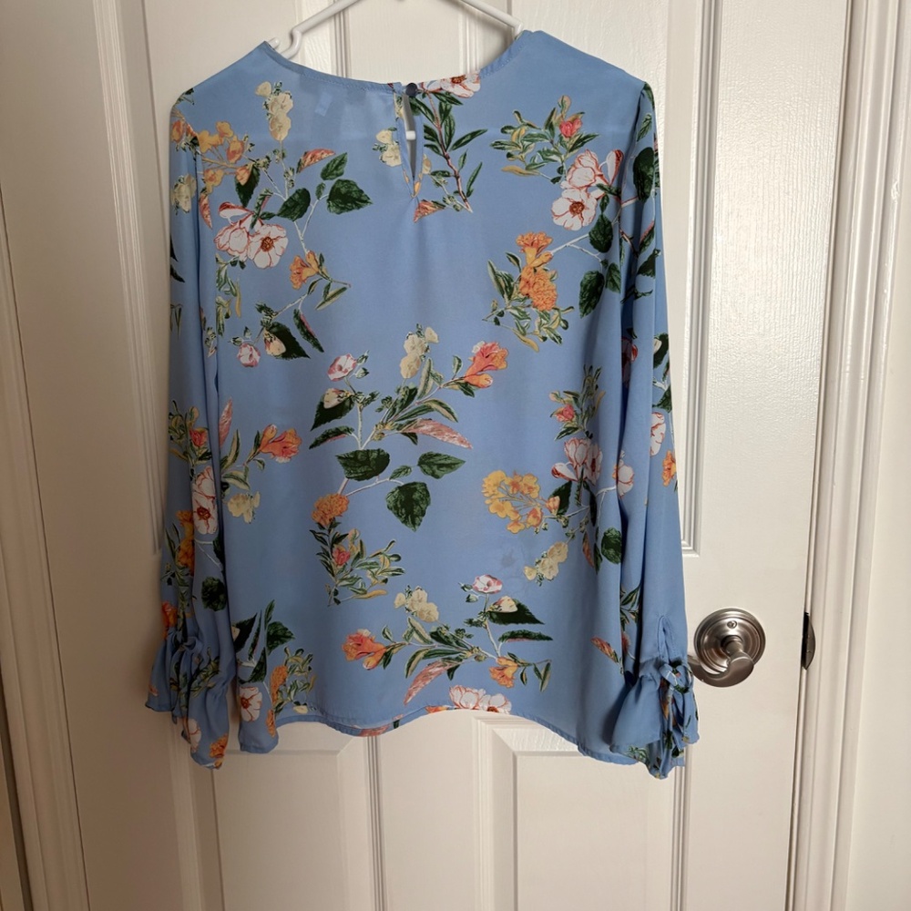FLORAL/BLUE BLOUSE π - Picture 2 of 6